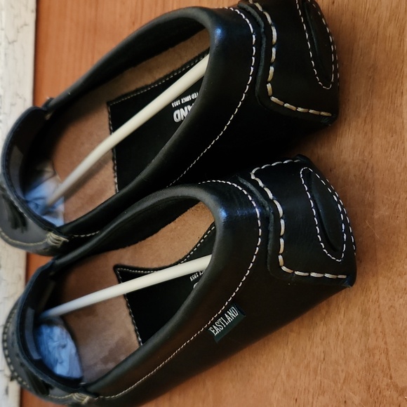 Brand New Eastland Black Leather Loafer - Picture 5 of 8